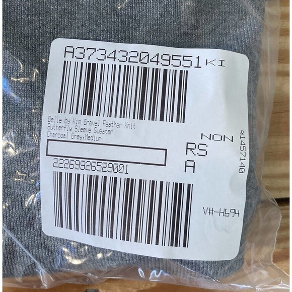 NEW Belle By Kim Gravel Feather Knit Butterfly Sleeve Sweater Medium Gray - Picture 8 of 8